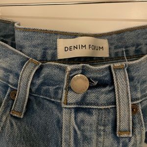 COPY - DENIM FORUM JONI LOOSE HIGH-RISE JEANS size 30!! Super cute and comfy.